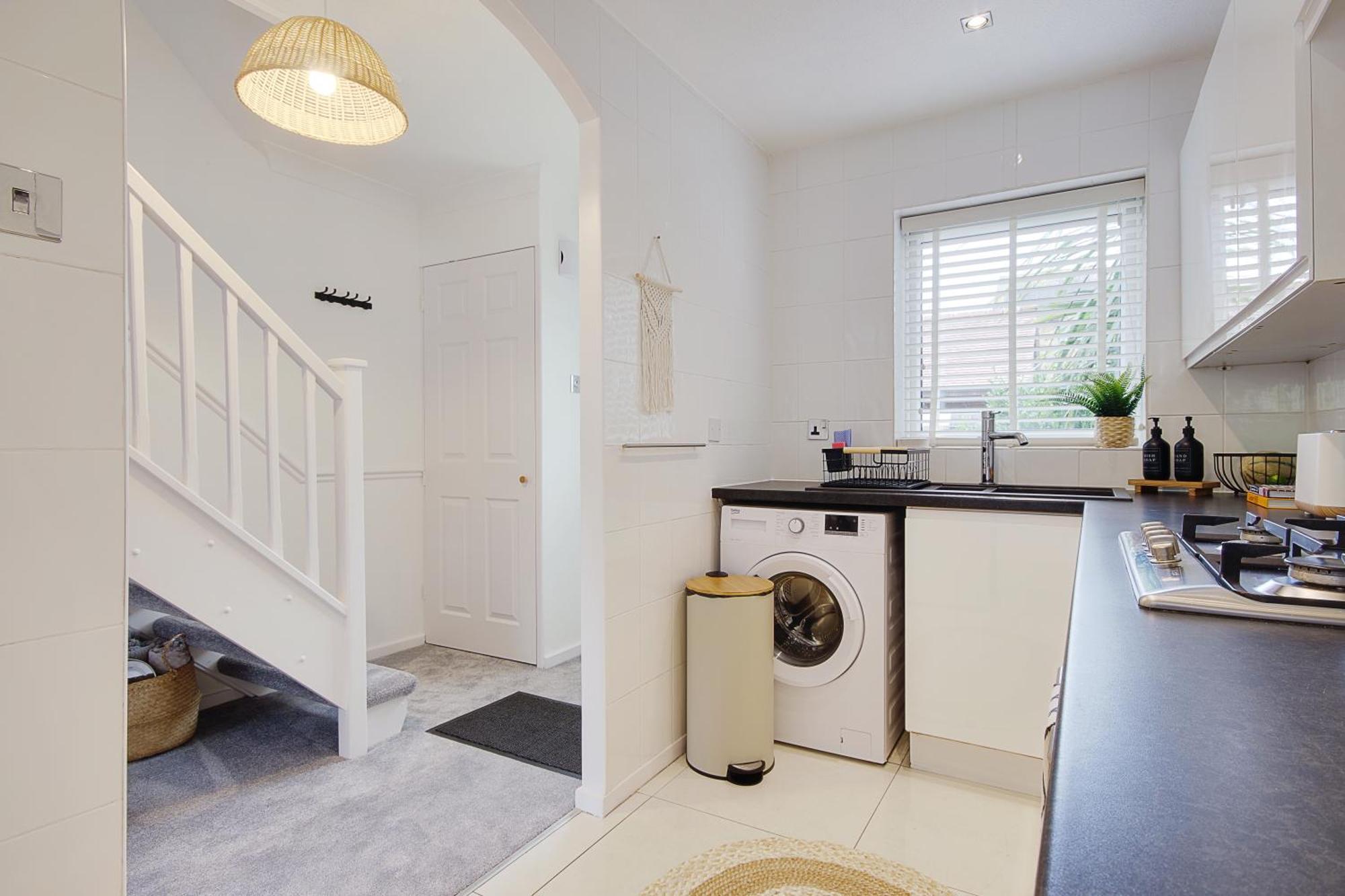 Seapoint- Boho Coastal Retreat Near Sandbanks! * Poole