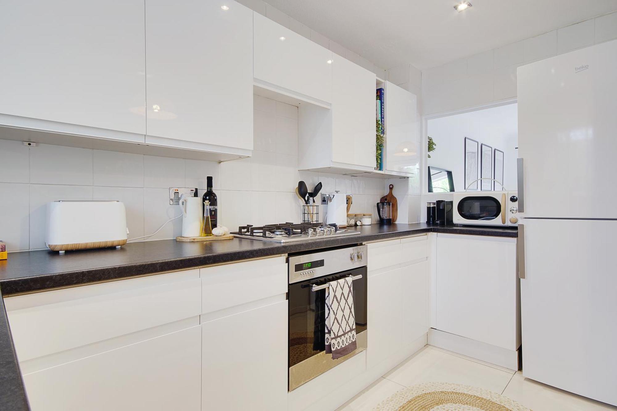 Seapoint- Boho Coastal Retreat Near Sandbanks!